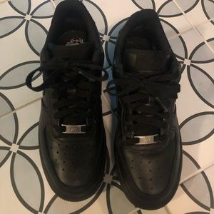 Black Nike Airforce 1’s